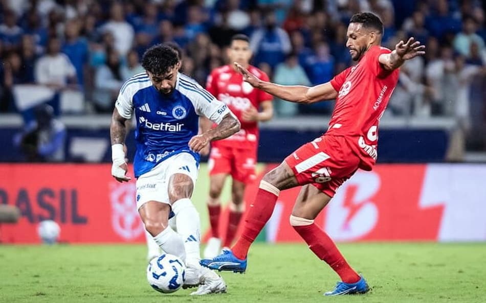 Gabigol, do Cruzeiro, contra o Vila Nova-GO