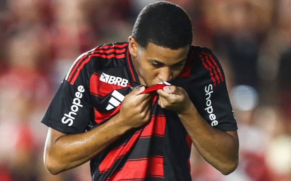 Joshua comemora pelo Flamengo