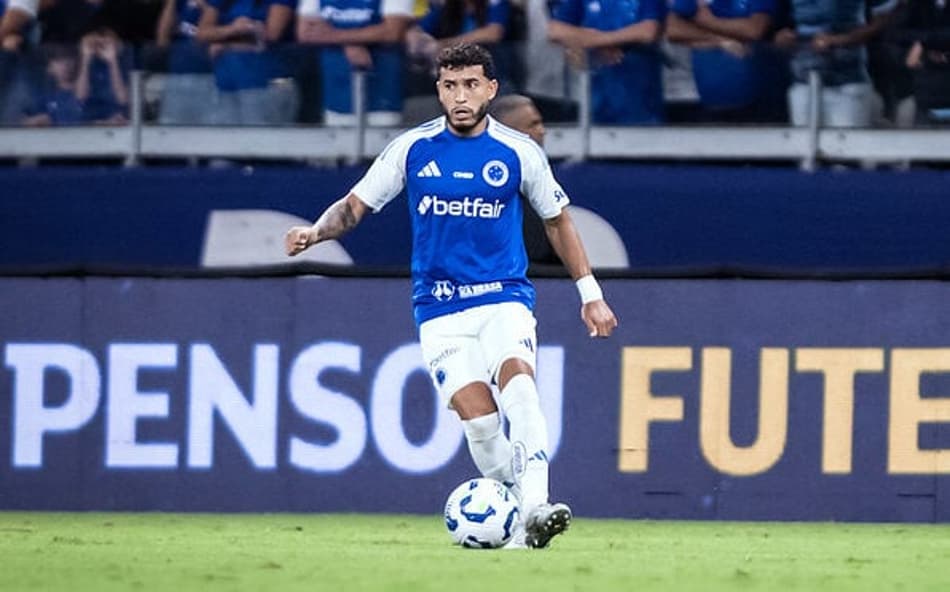 Lateral William, do Cruzeiro (Foto: Gustavo Aleixo/Cruzeiro)