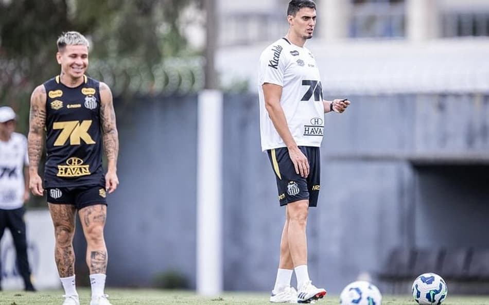 Santos treina focado no duelo diante do Ceará no CT Rei Pelé. (Foto: Raul Baretta/ Santos FC)