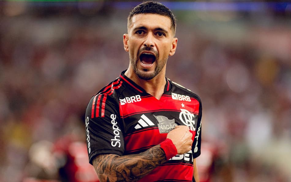 Arrascaeta comemorando o gol do Flamengo sobre o Bahia (Foto: Adriano Fontes/Flamengo)