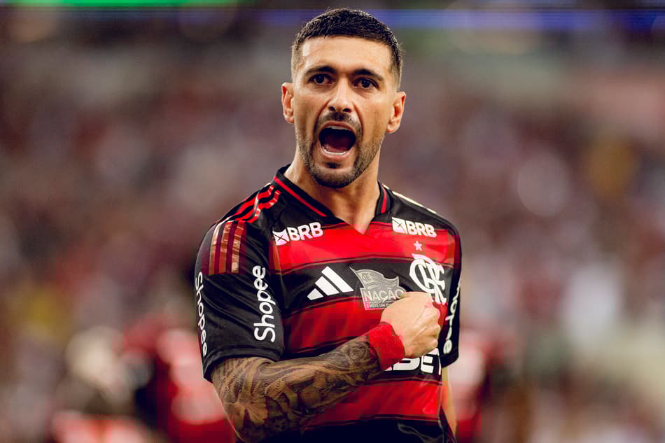 Arrascaeta comemorando o gol do Flamengo sobre o Bahia (Foto: Adriano Fontes/Flamengo)