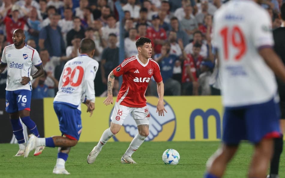 Ronaldo, volante do Internacional