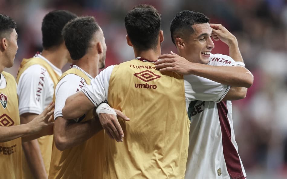 Serna comemorando gol do Fluminense (Foto: Marcelo Gonçalves/Fluminense)