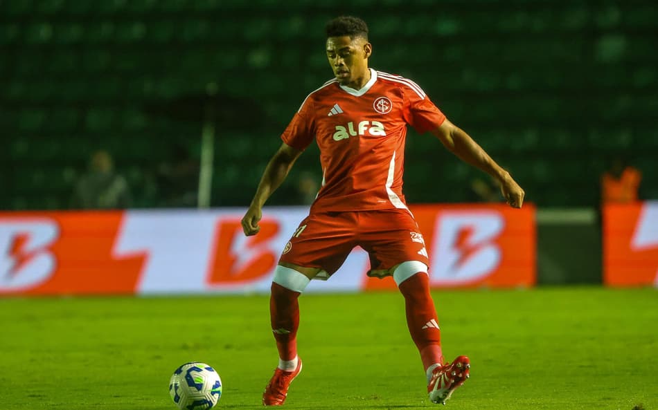 Victor Gabriel, zagueiro do Internacional