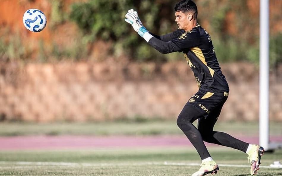 Gabriel Brazão goleiro do Santos