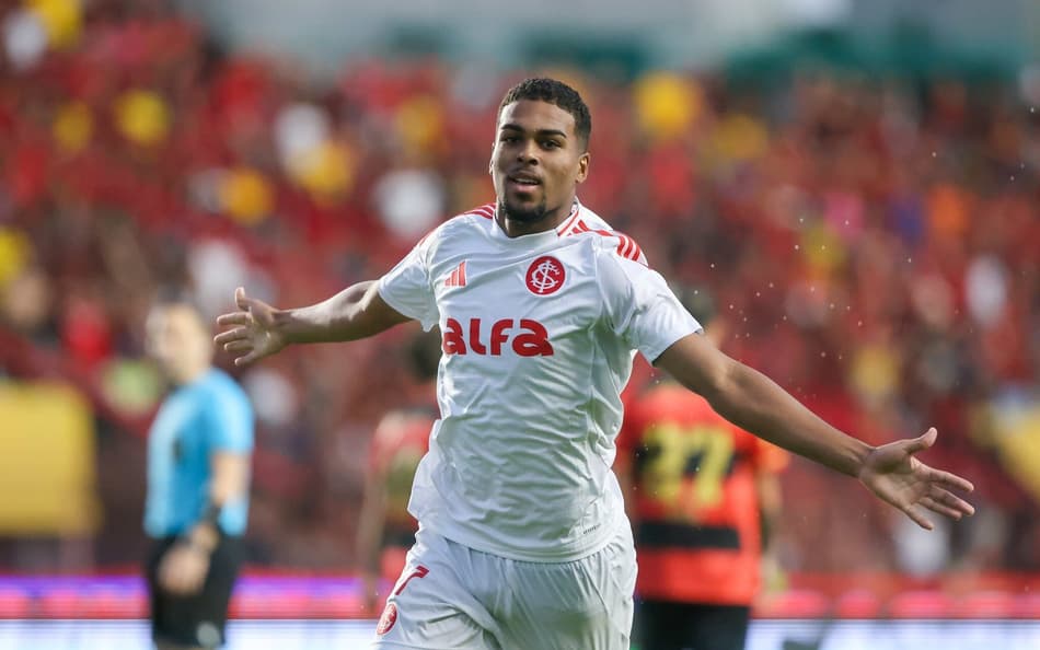 Gustavo Prado, atacante o Internacional