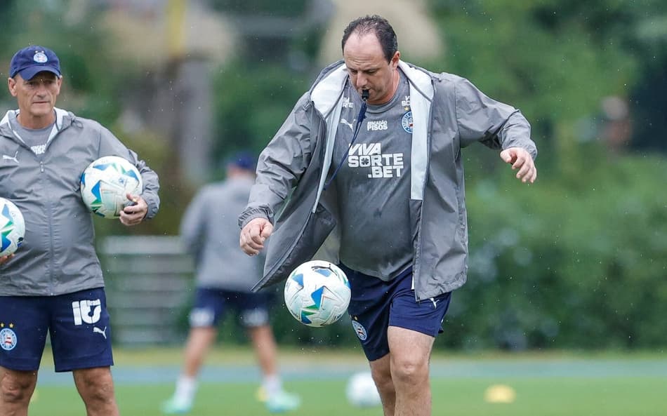 Rogério Ceni comanda treino do Bahia antes do jogo contra o Internacional Foto: Rafael Rodrigues / EC Bahia