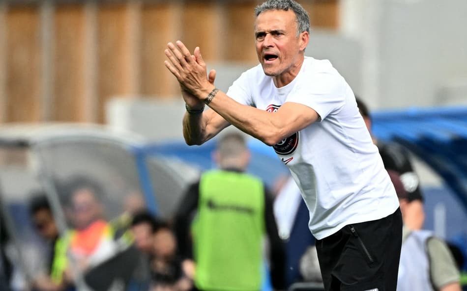 Luis Enrique comanda o PSG
