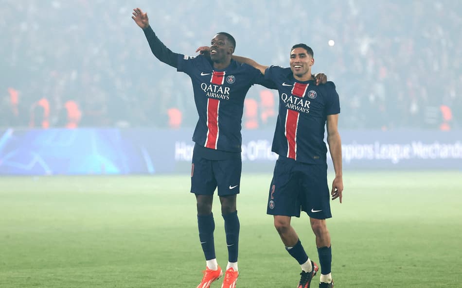 Dembélé e Hakimi comemoram classificação do PSG