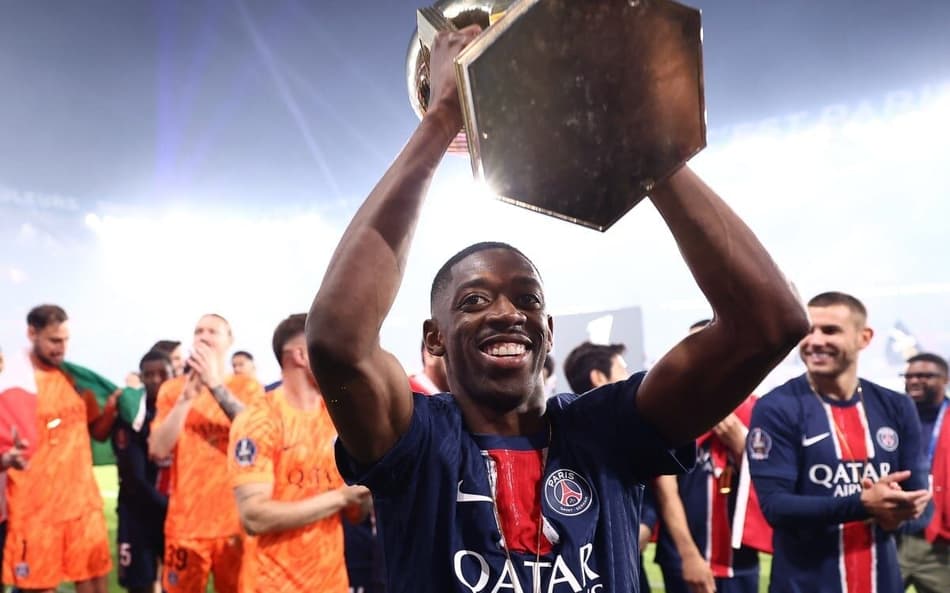 Dembélé celebra mais um título francês pelo PSG