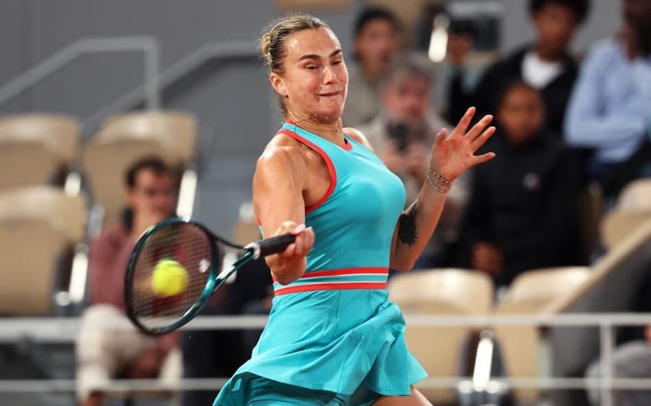 Bielorrussa Aryna Sabalenka na fácil vitória sobre Kamilla Rakhimova em Roland Garros (Foto: ALAIN JOCARD / AFP)