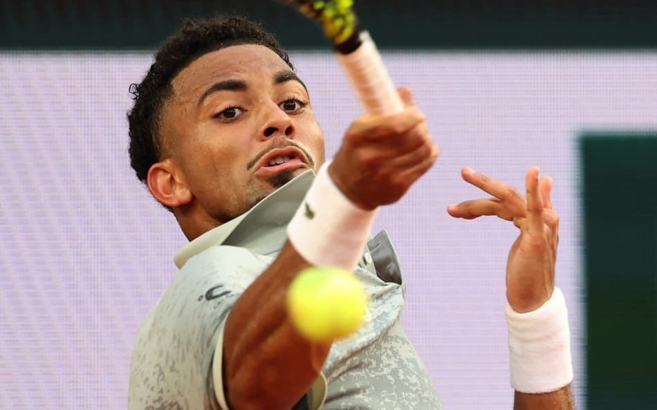 Nicolas Jarry em Roland Garros (Foto: Franck FIFE / AFP)