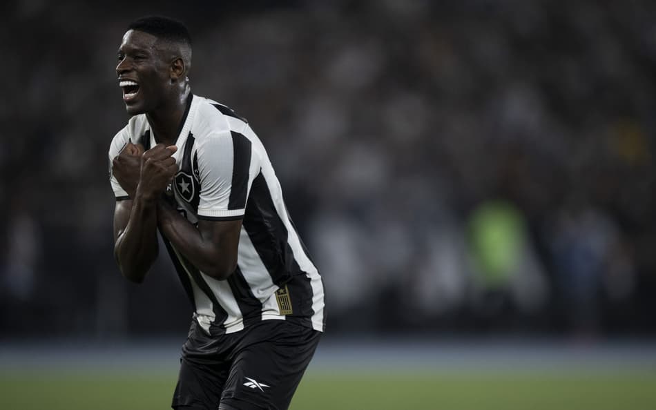 Luiz Henrique, ex-jogador do Botafogo (Foto: Jorge Rodrigues/AGIF)