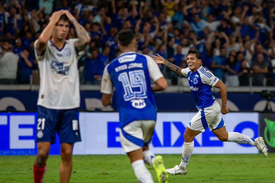 Cruzeiro marca contra o Bahia no Mineirão Foto: Fernando Moreno/AGIF