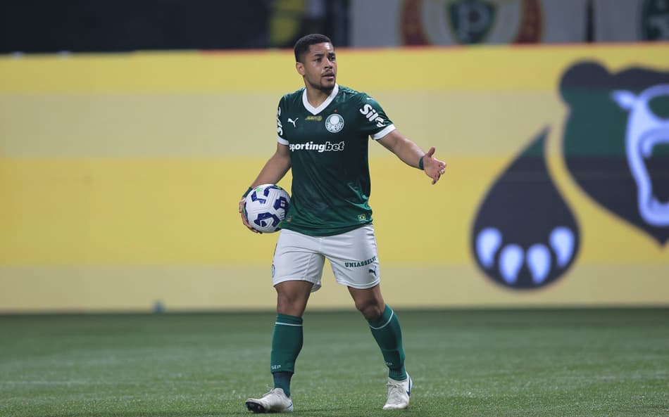 Vitor Roque, atacante do Palmeiras