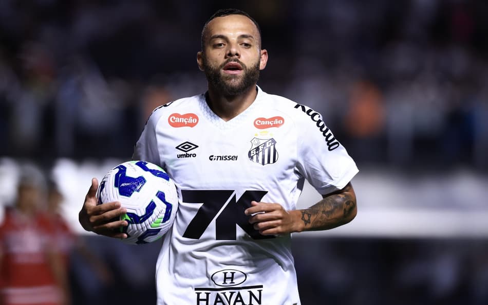 Guilherme foi o artilheiro do Santos pelo Paulistão 2025 com 10 gols. (Foto: Marcello Zambrana/AGIF)