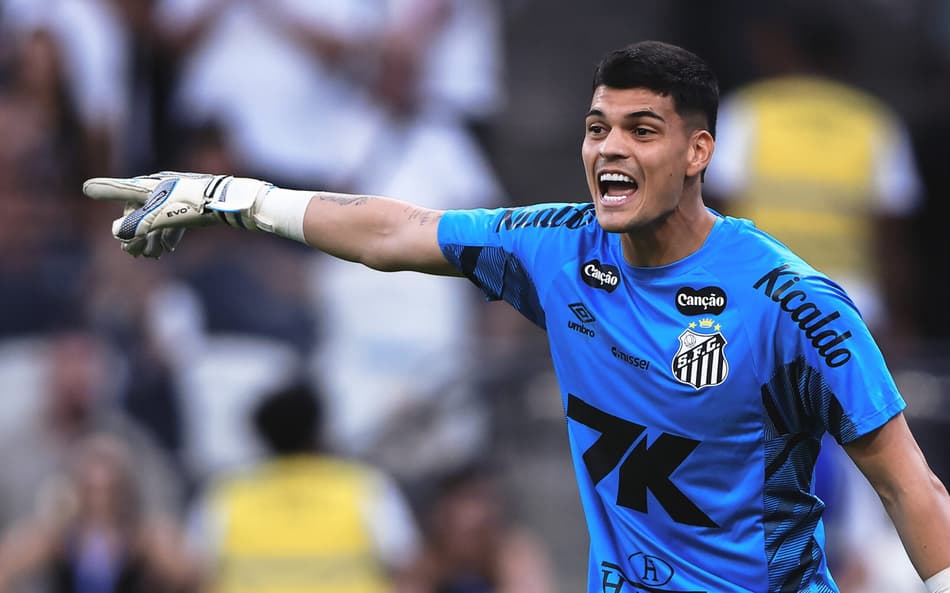 Gabriel Brazão tem 26 jogos pelo Santos nesta temporada. (Foto: Ettore Chiereguini/AGIF)