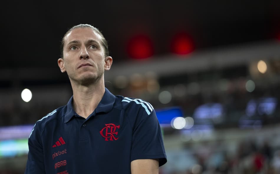 Filipe Luis, técnico do Flamengo, durante partida contra o Botafogo-PB no Maracanã pela Copa Do Brasil 2025 (Foto: Jorge Rodrigues/AGIF)