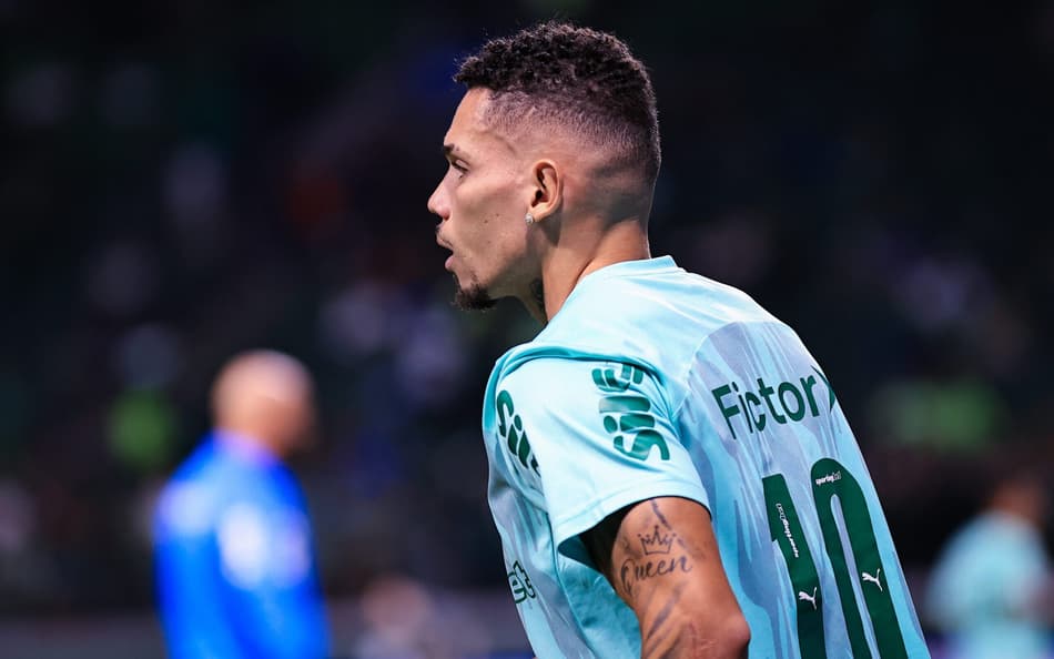 Paulinho, atacante do Palmeiras