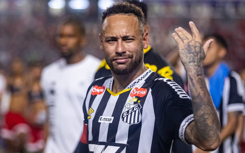 Decisão de técnico do Santos sobre Neymar repercute na web