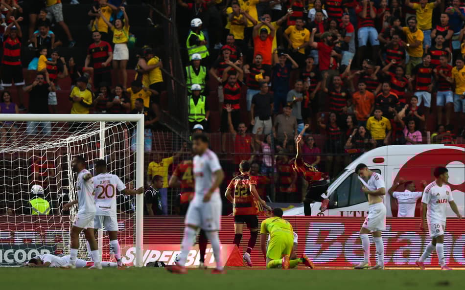 Gol o Sport contra o Internacional