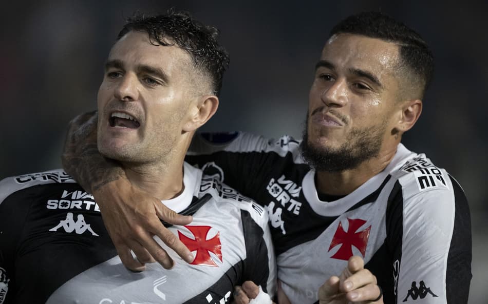 Vasco x Melgar - Vegetti e Coutinho