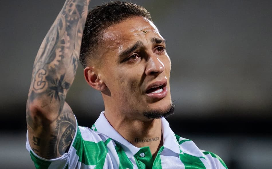 Antony fez um gol e deu uma assistência para levar o Real Betis à final da Conference (Reprodução: Antony)