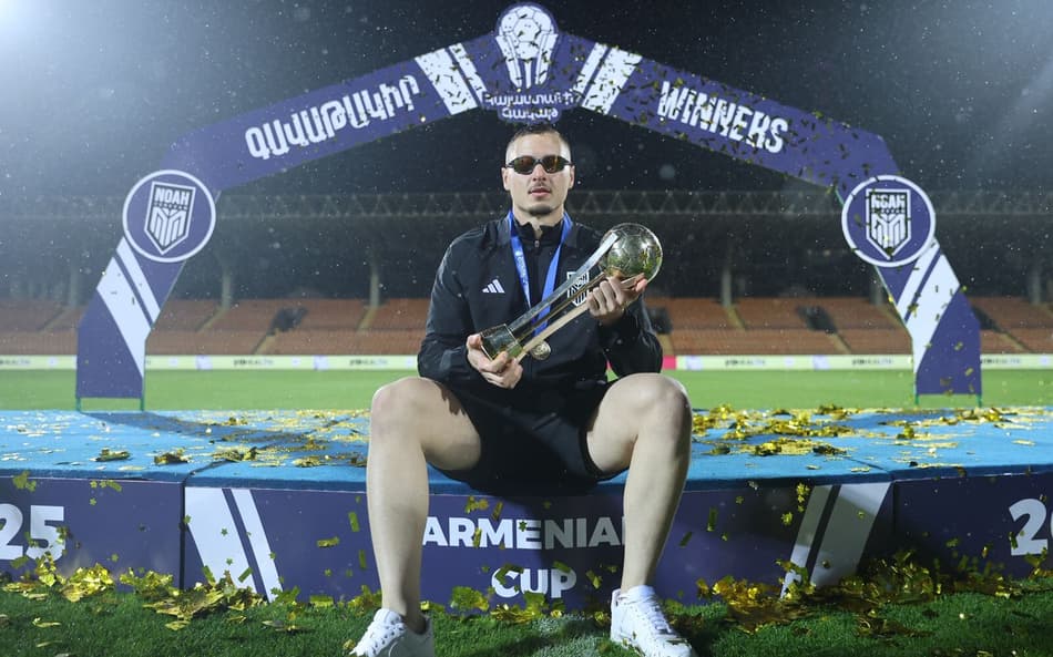 Ex-Grêmio, Arthur Coneglian venceu dois títulos em uma semana na Armênia (Divulgação: FC Noah)