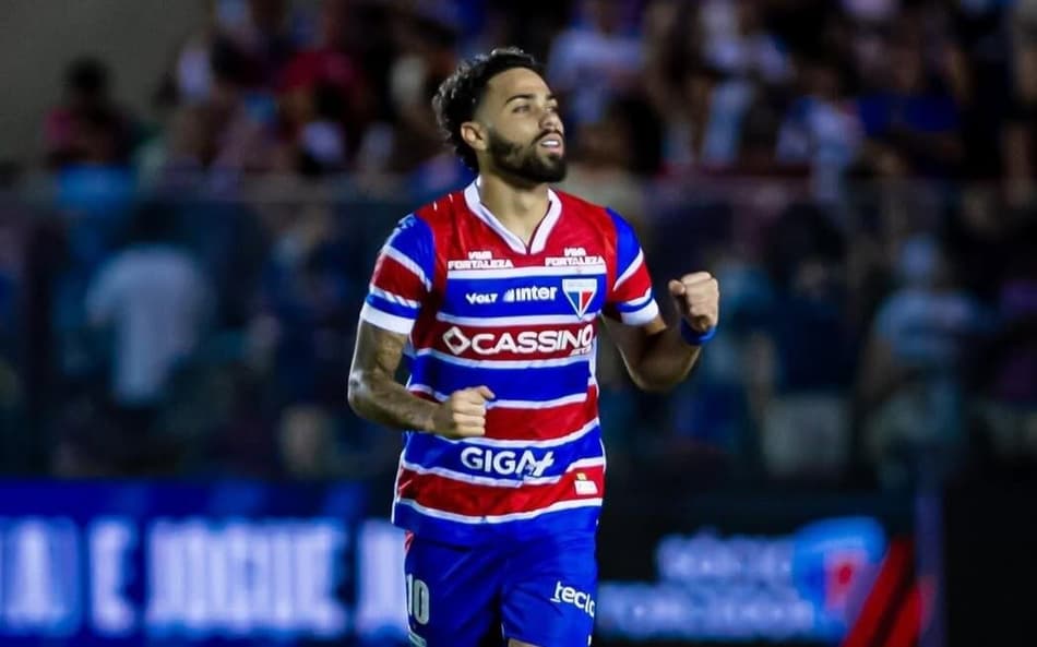 Calebe em campo pelo Fortaleza (Foto: Mateus Lotif/Fortaleza EC)