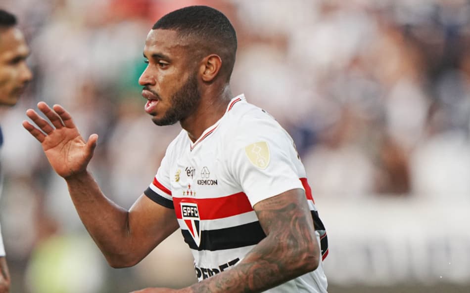 André Silva comemora gol pelo São Paulo