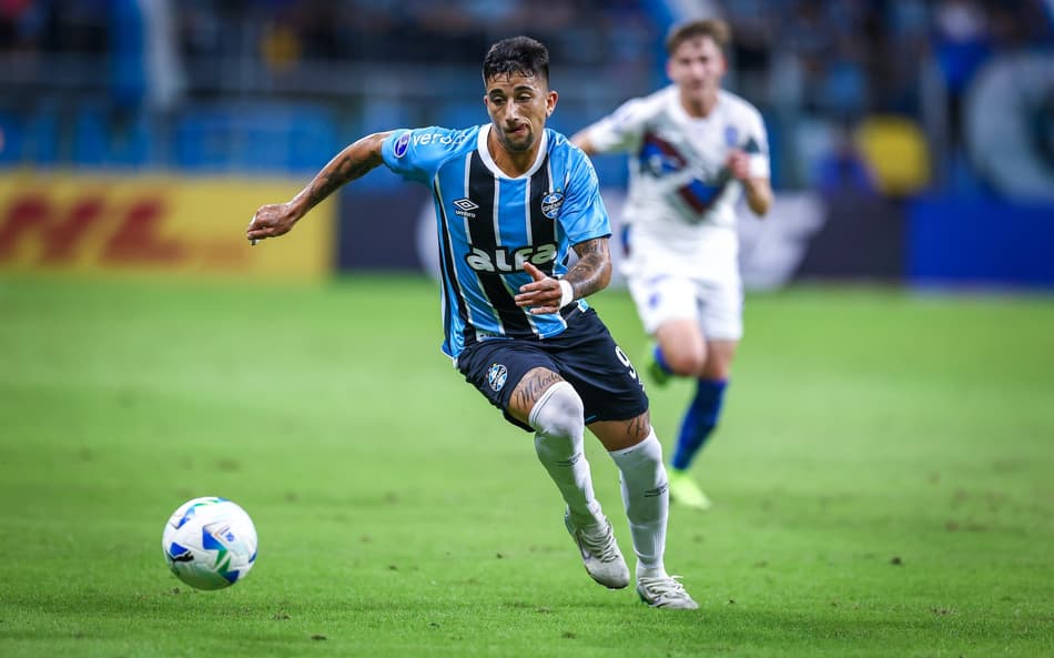 Motivo da ausência de Cristian Olivera não foi informado pelo Grêmio. (Foto: Lucas Uebel/Grêmio FBPA)
