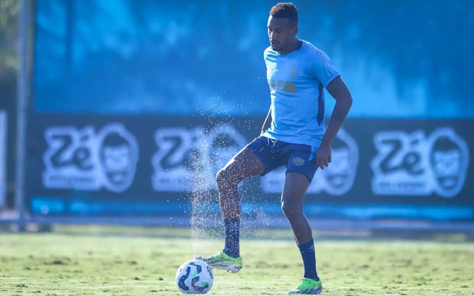 Edenilson em treinamento do Grêmio. (Foto: Lucas Uebel/Grêmio FBPA)