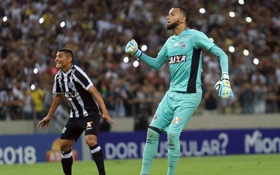 Pelo Ceará, Éverson marcou um gol contra o Corinthians, em 2018 (Foto: Lucas Moraes/Ceará SC)