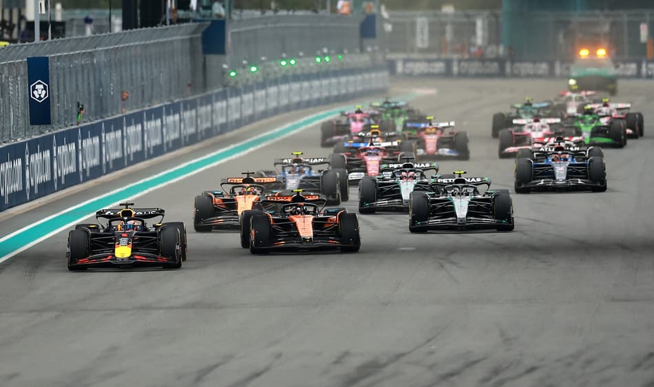 Largada do GP de Miami da Fórmula 1 (Foto: Hector Vivas / GETTY IMAGES NORTH AMERICA / Getty Images via AFP)