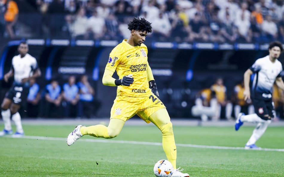 Goleiro Hugo Souza em Corinthians x Fortaleza