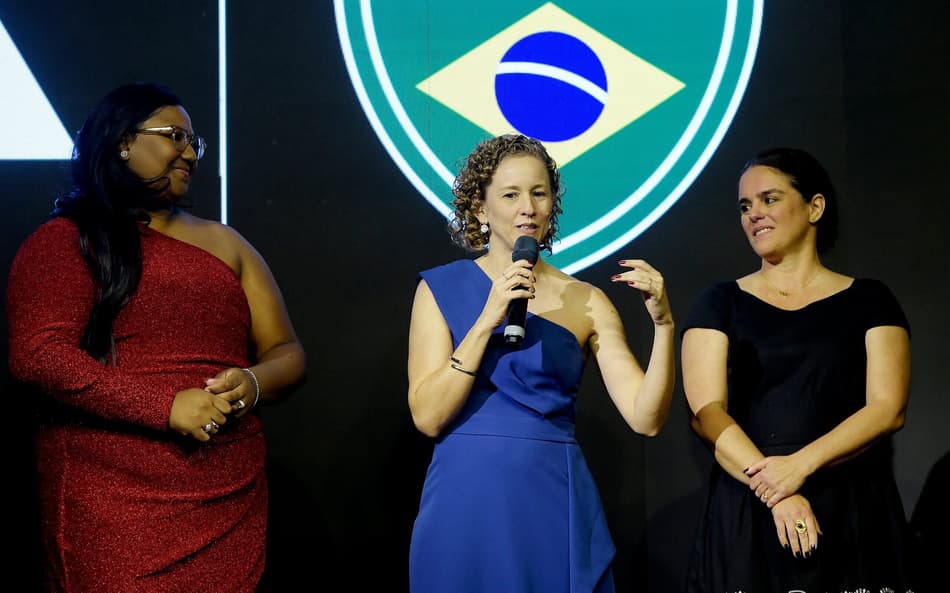 Yane Marques, vice-presidente do COB, discursa no Hall da Fama