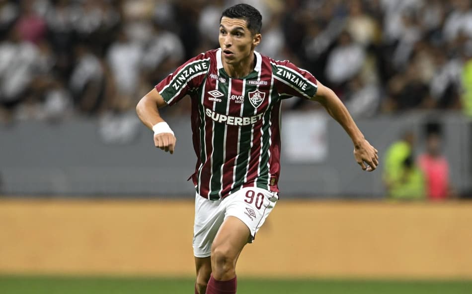 Kevin Serna é titular do Fluminense contra o GV San José, pela Sul-Americana