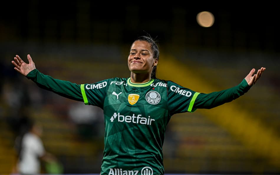 Laís Estevam, do Palmeiras