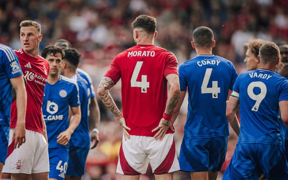 Morato em jogo do Nottingham Forest pela Premier League