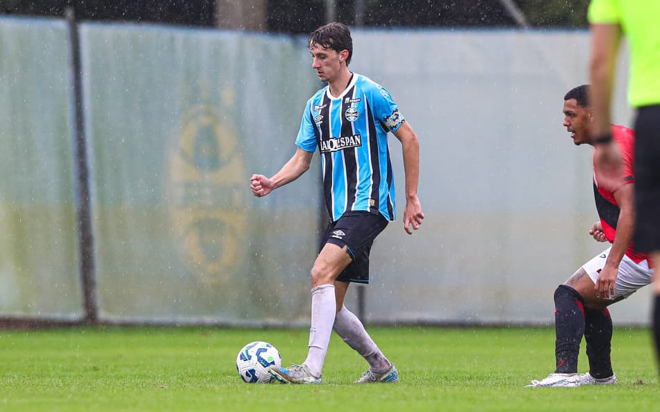 Murilo Tramontini é capitão do time sub-20 do Grêmio. (Foto: Angelo Pieretti/Grêmio FBPA)