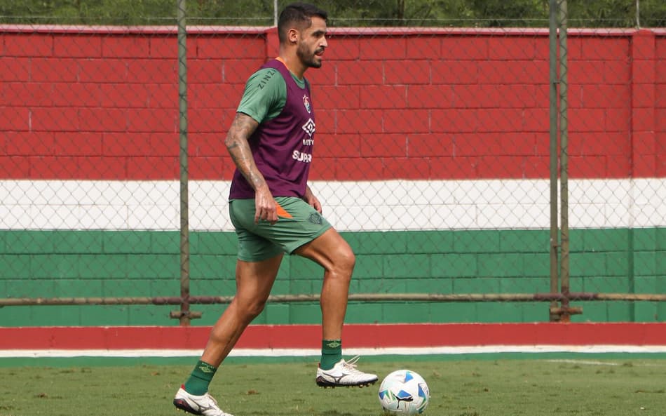 Renato Augusto centroavante? Veja jogadores do Fluminense que podem ser improvisados