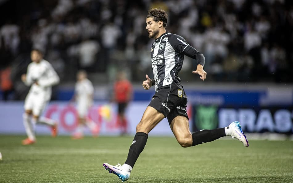 Ceará em partida contra o Santos pelo Brasileirão (Foto: Felipe Santos/Ceará SC)