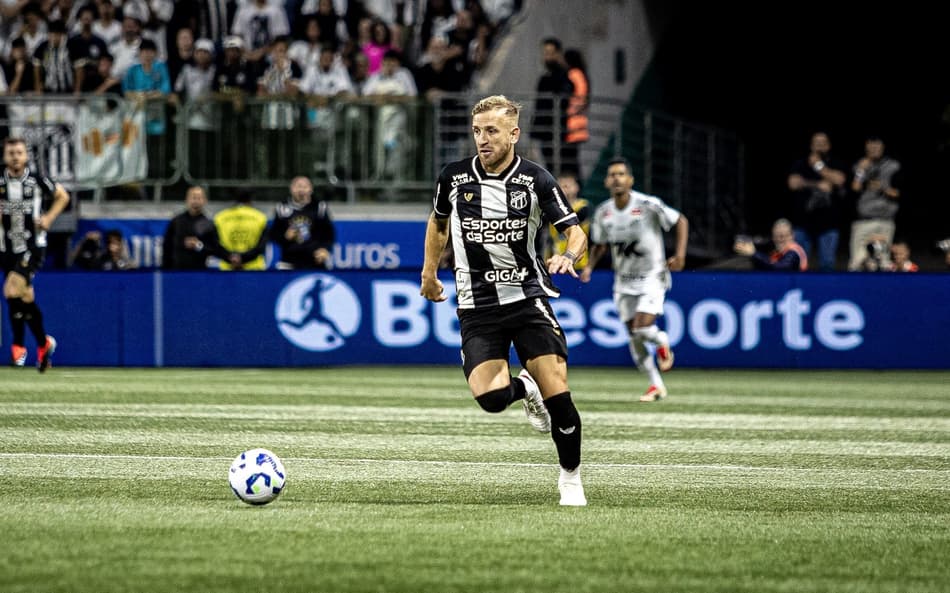 Ceará em partida contra o Santos pelo Brasileirão (Foto: Felipe Santos/Ceará SC)
