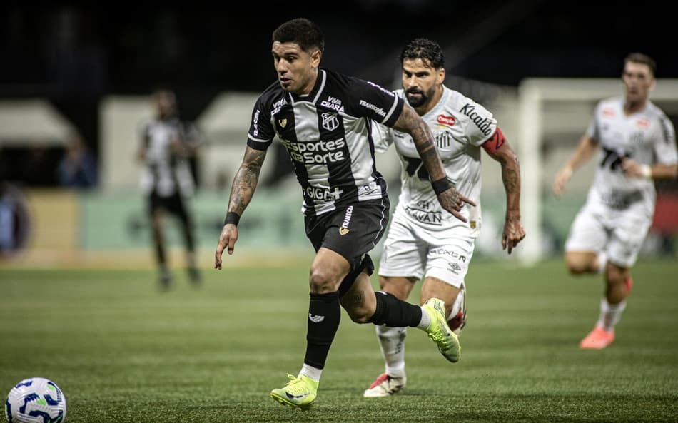 Ceará em partida contra o Santos pelo Brasileirão (Foto: Felipe Santos/Ceará SC)