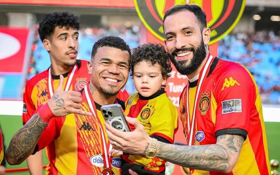 Yan Sasse e Rodrigo Rodrigues comemoram título do Espérance