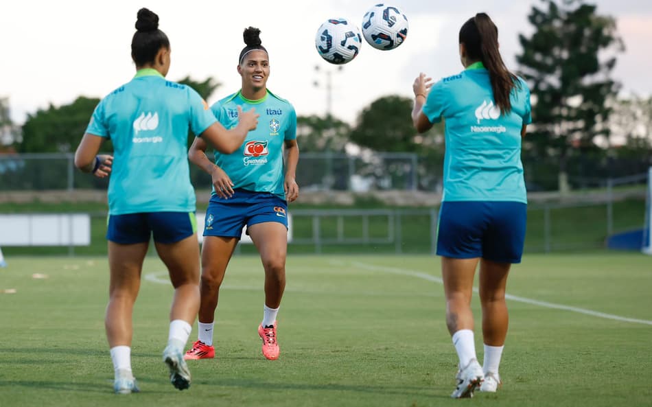 Treino da Seleção feminina sob comando de Arthur Elias. (Foto: Divulgação/CBF)
