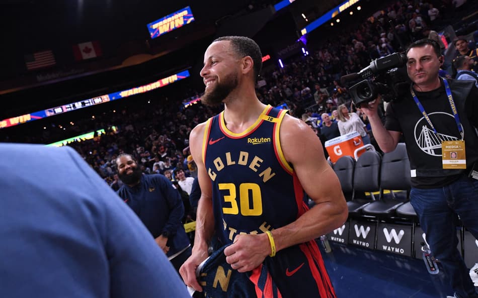 Denver Nuggets v Golden State Warriors - Stephen Curry