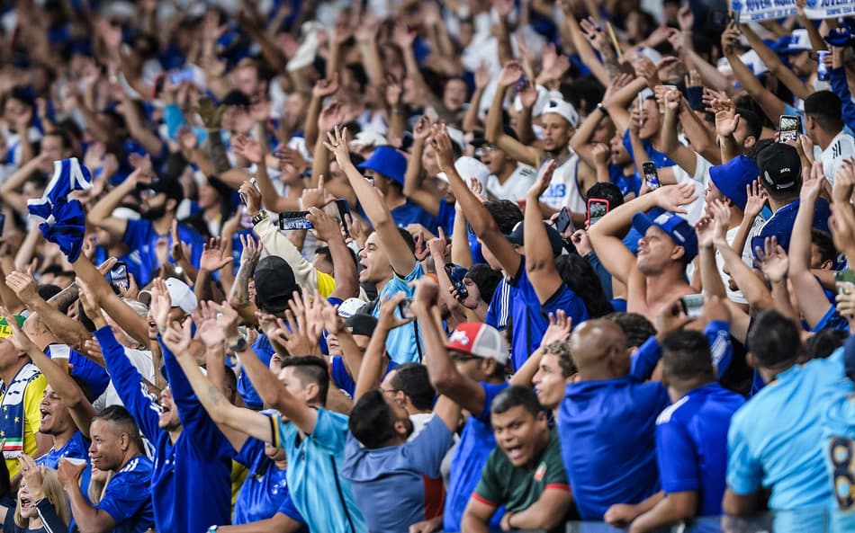 Torcida do Cruzeiro é multada em mais de RF$ 750 mil pela Conmebol por infração das regras do torneio Fotos: Gustavo Aleixo / Cruzeiro)