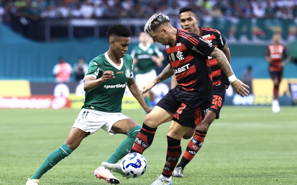 Varela Estêvão Palmeiras Flamengo
